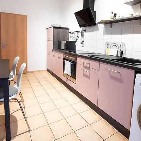 Gemuetliche Erdgeschosswohnung Auf Dem Kassberg Mit Balkon Und 2 Schlafzimmern Appartement