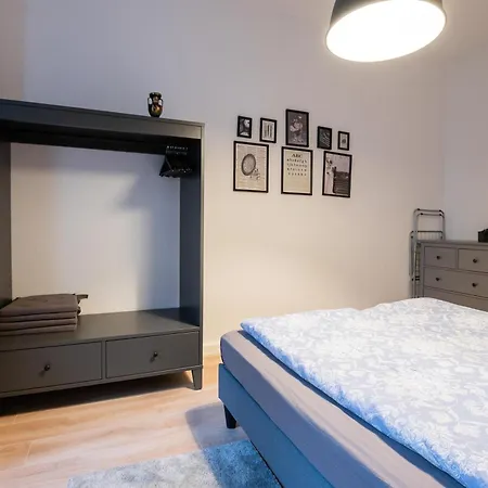 Gemuetliche Erdgeschosswohnung Auf Dem Kassberg Mit Balkon Und 2 Schlafzimmern