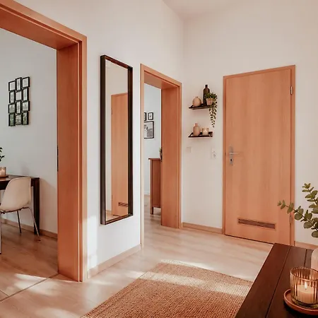 Gemuetliche Erdgeschosswohnung Auf Dem Kassberg Mit Balkon Und 2 Schlafzimmern Appartement *