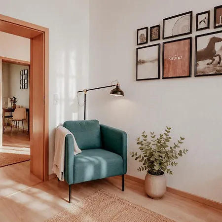 Gemuetliche Erdgeschosswohnung Auf Dem Kassberg Mit Balkon Und 2 Schlafzimmern Appartement *