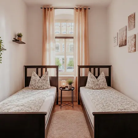 Gemuetliche Erdgeschosswohnung Auf Dem Kassberg Mit Balkon Und 2 Schlafzimmern Appartement *